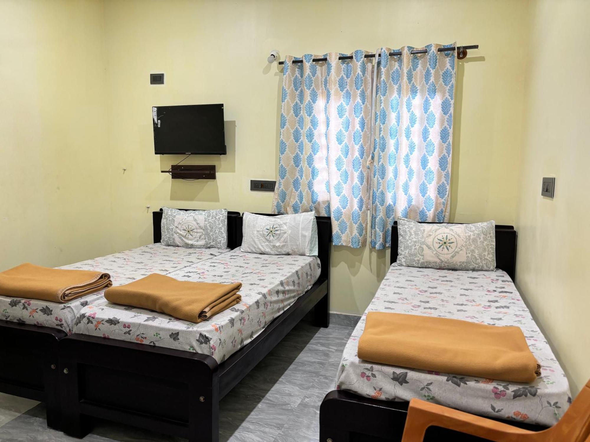Sri Siri Lodge And Hotel Chikmagalūr 외부 사진
