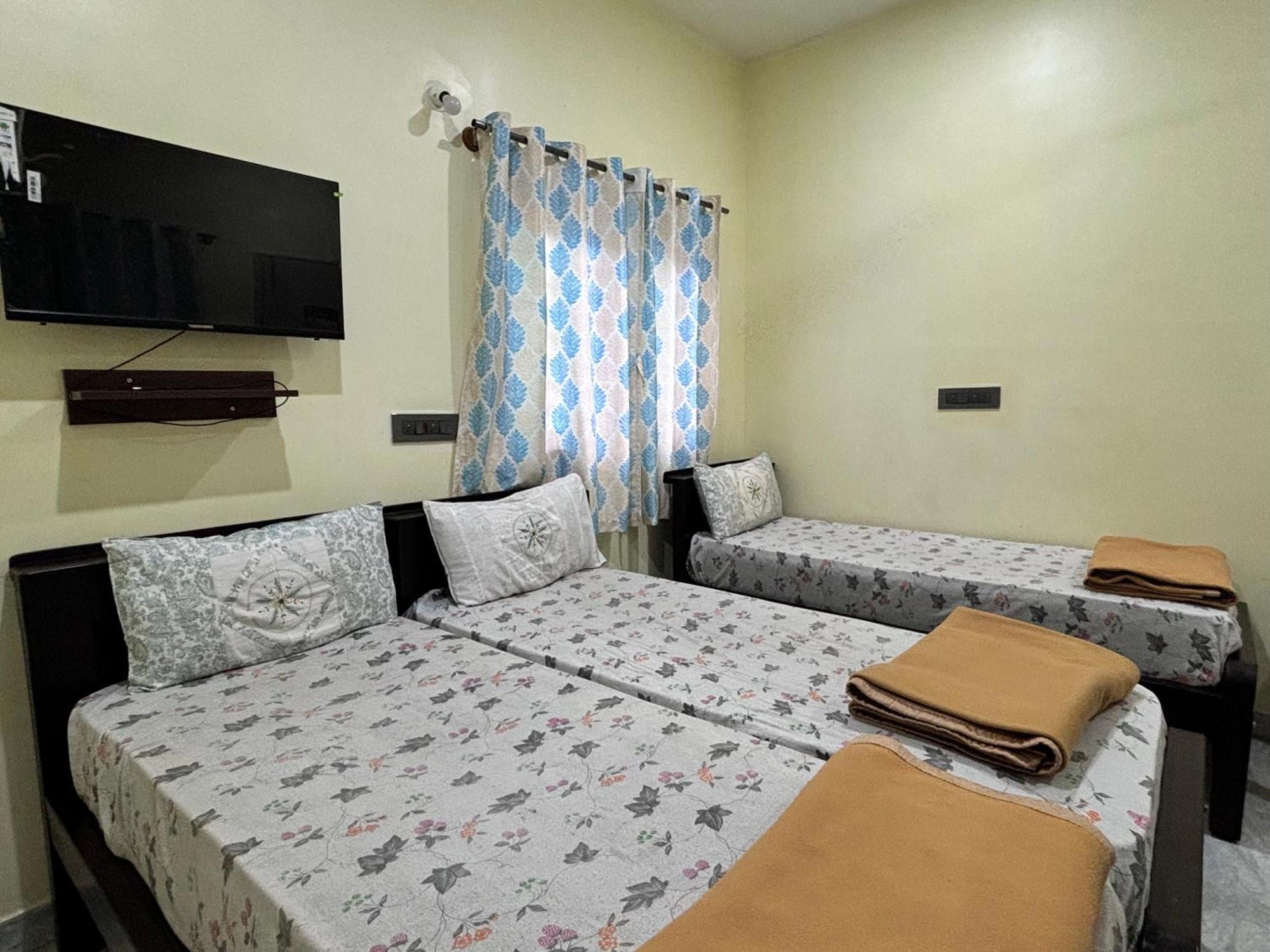 Sri Siri Lodge And Hotel Chikmagalūr 외부 사진
