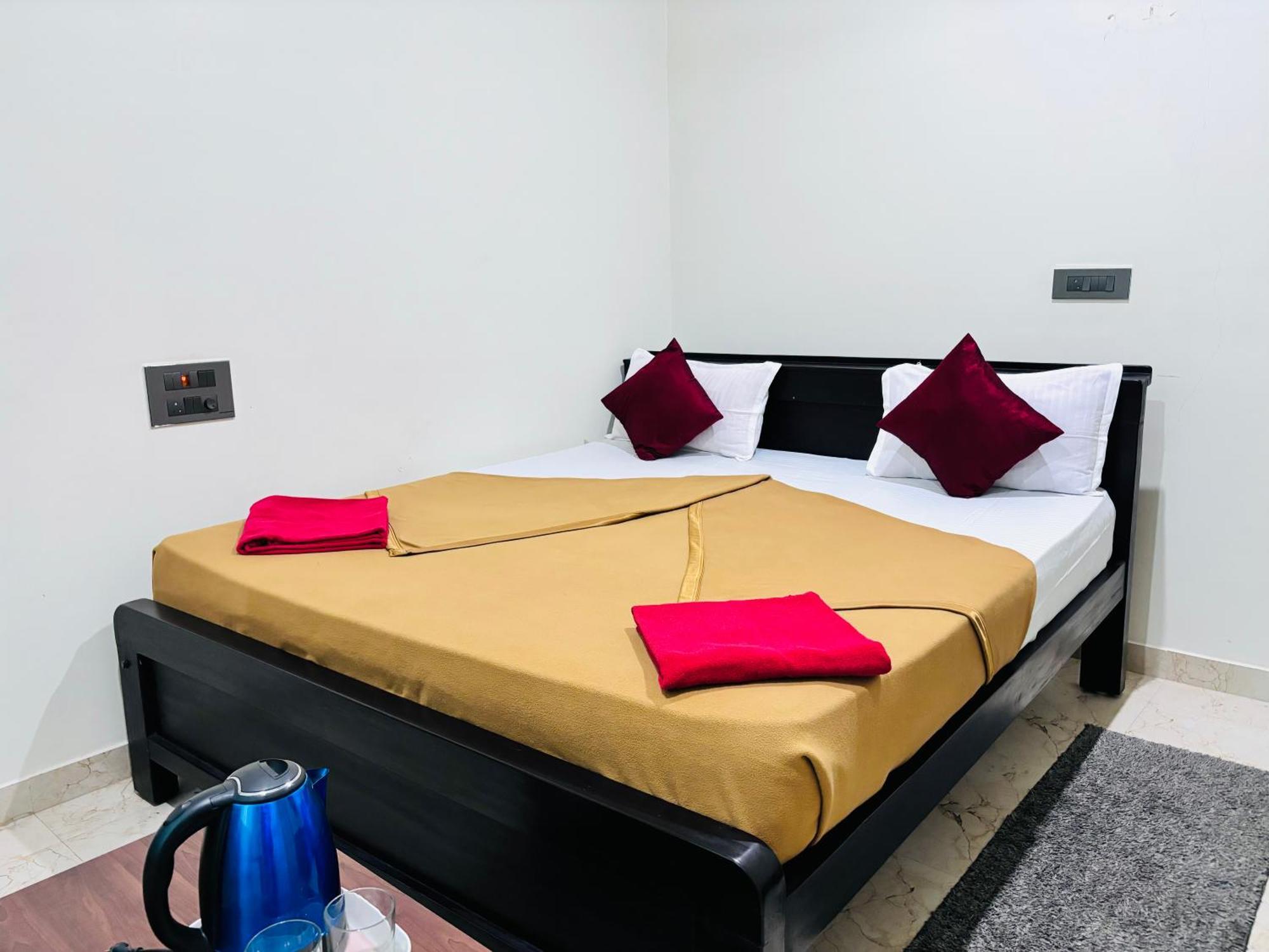 Sri Siri Lodge And Hotel Chikmagalūr 외부 사진