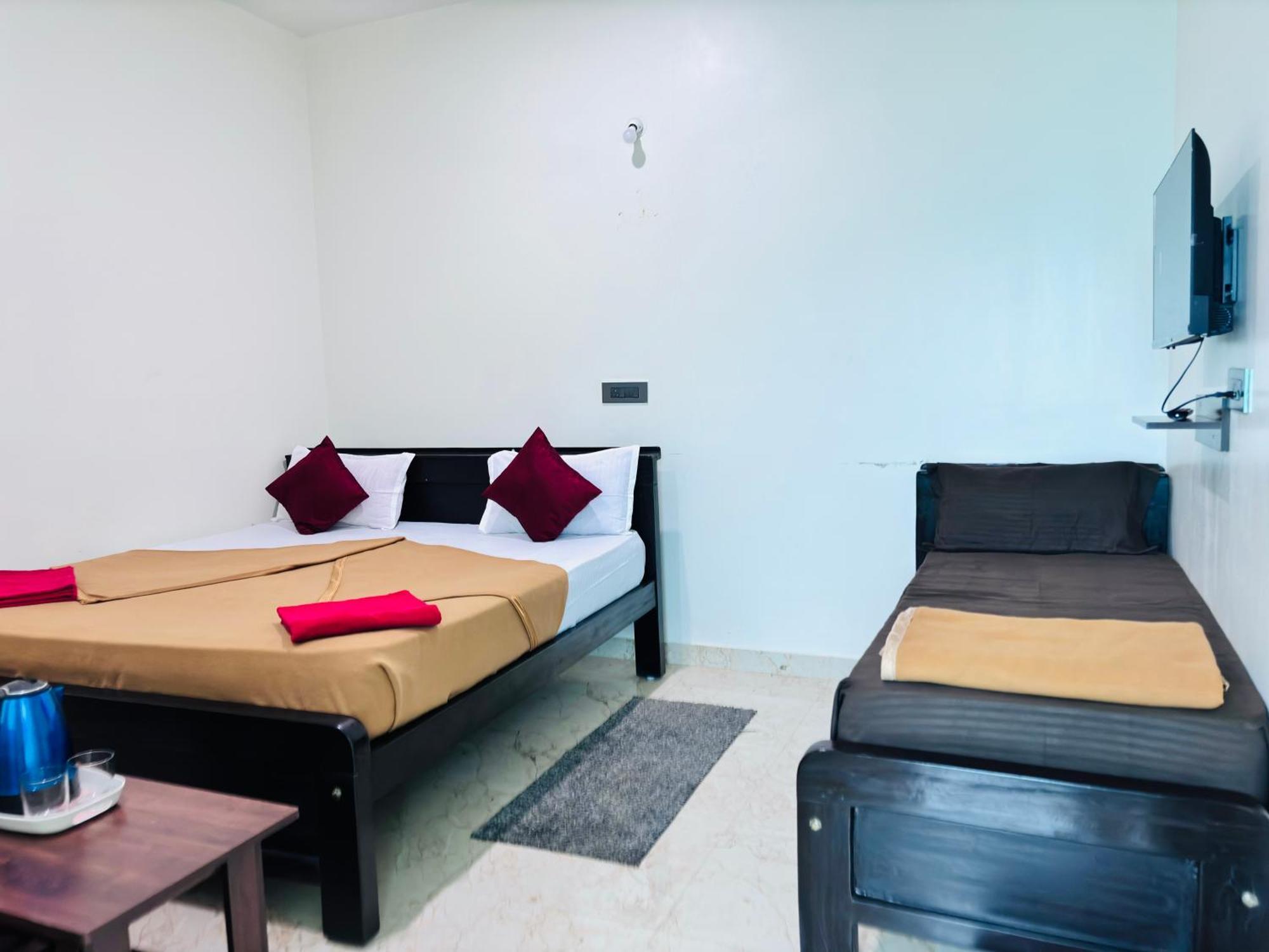 Sri Siri Lodge And Hotel Chikmagalūr 외부 사진