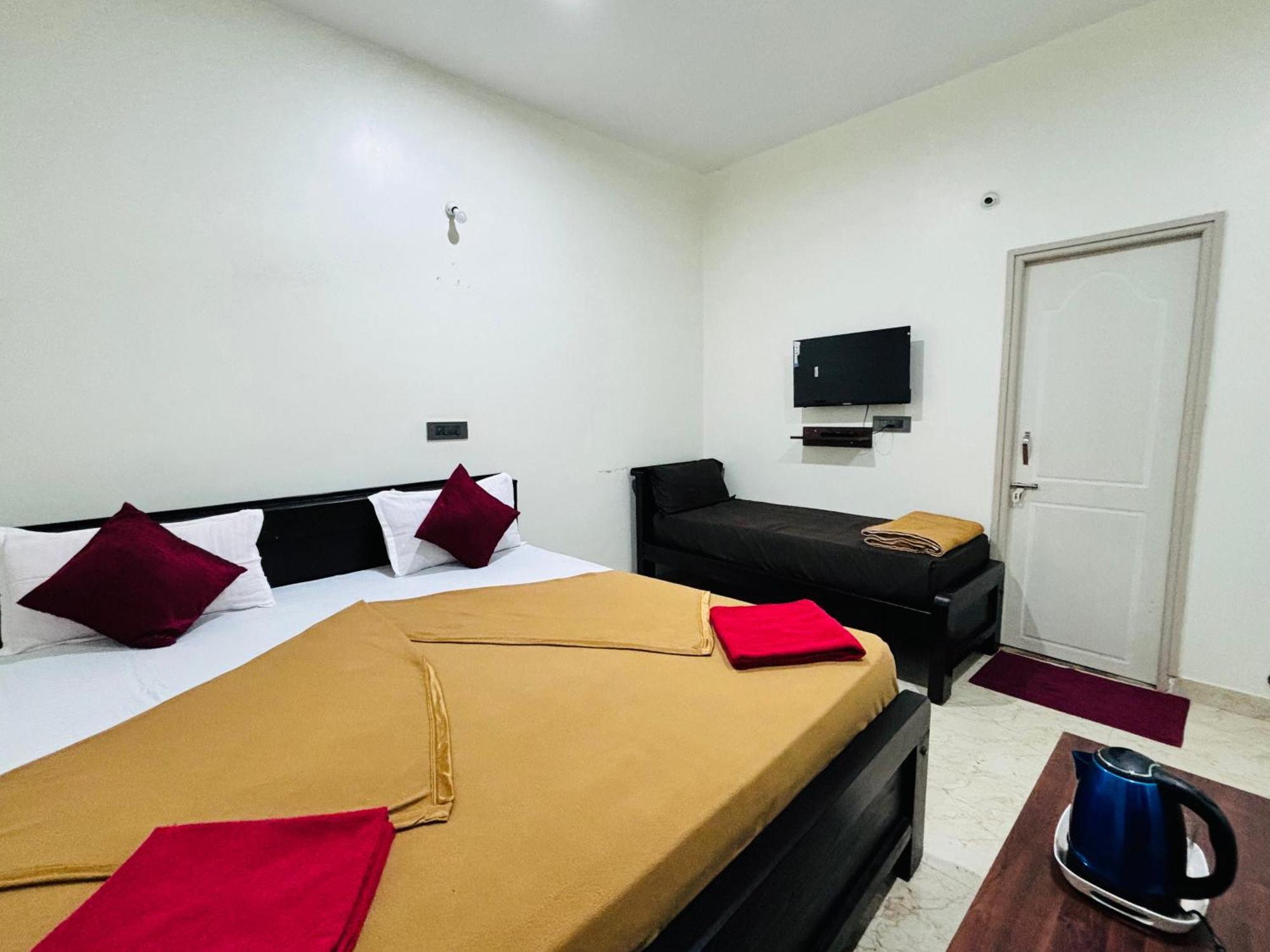 Sri Siri Lodge And Hotel Chikmagalūr 외부 사진