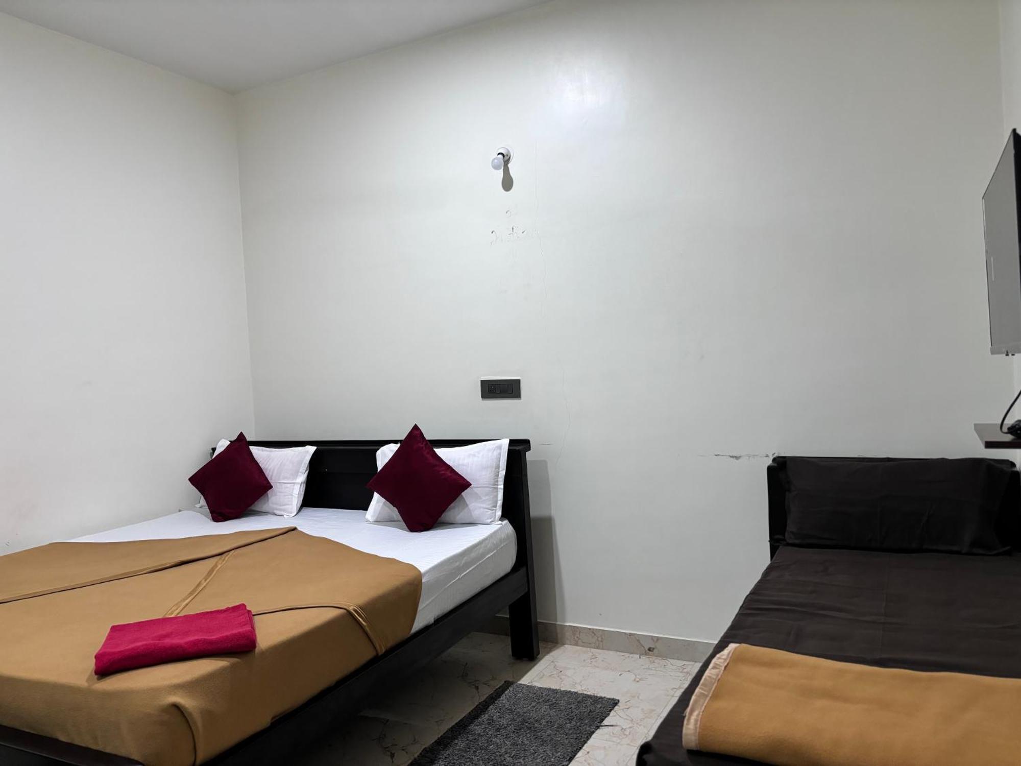 Sri Siri Lodge And Hotel Chikmagalūr 외부 사진
