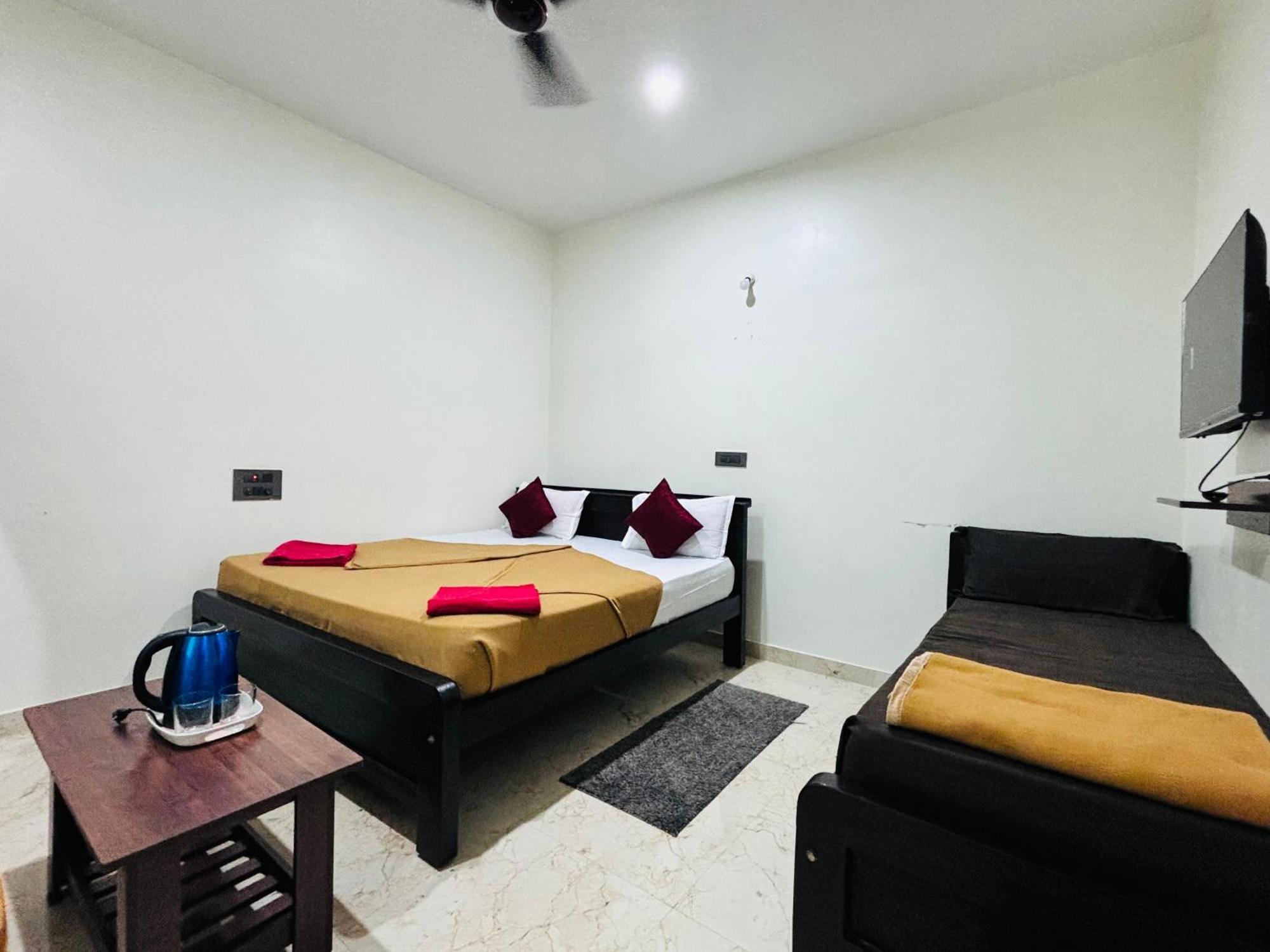 Sri Siri Lodge And Hotel Chikmagalūr 외부 사진