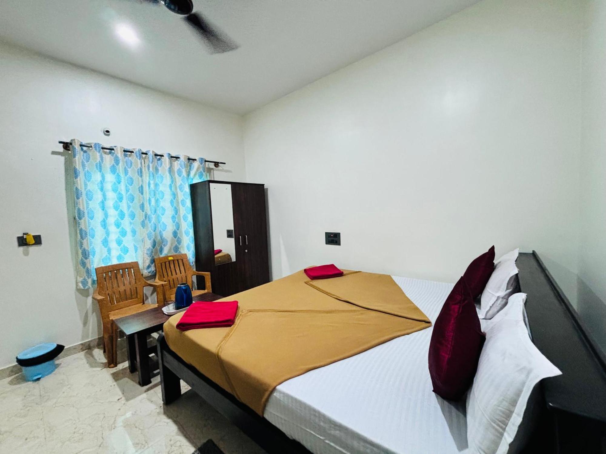 Sri Siri Lodge And Hotel Chikmagalūr 외부 사진