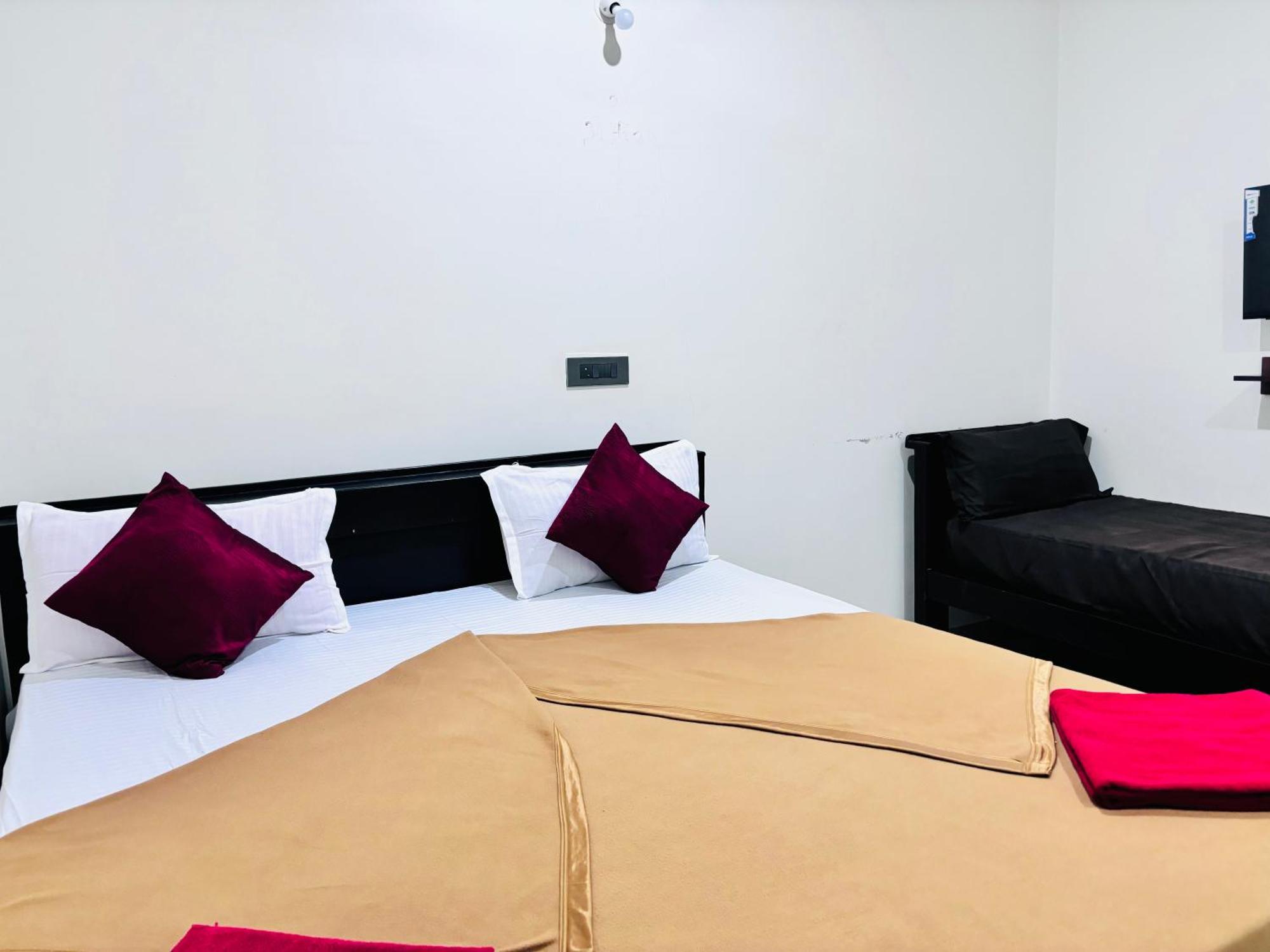 Sri Siri Lodge And Hotel Chikmagalūr 외부 사진