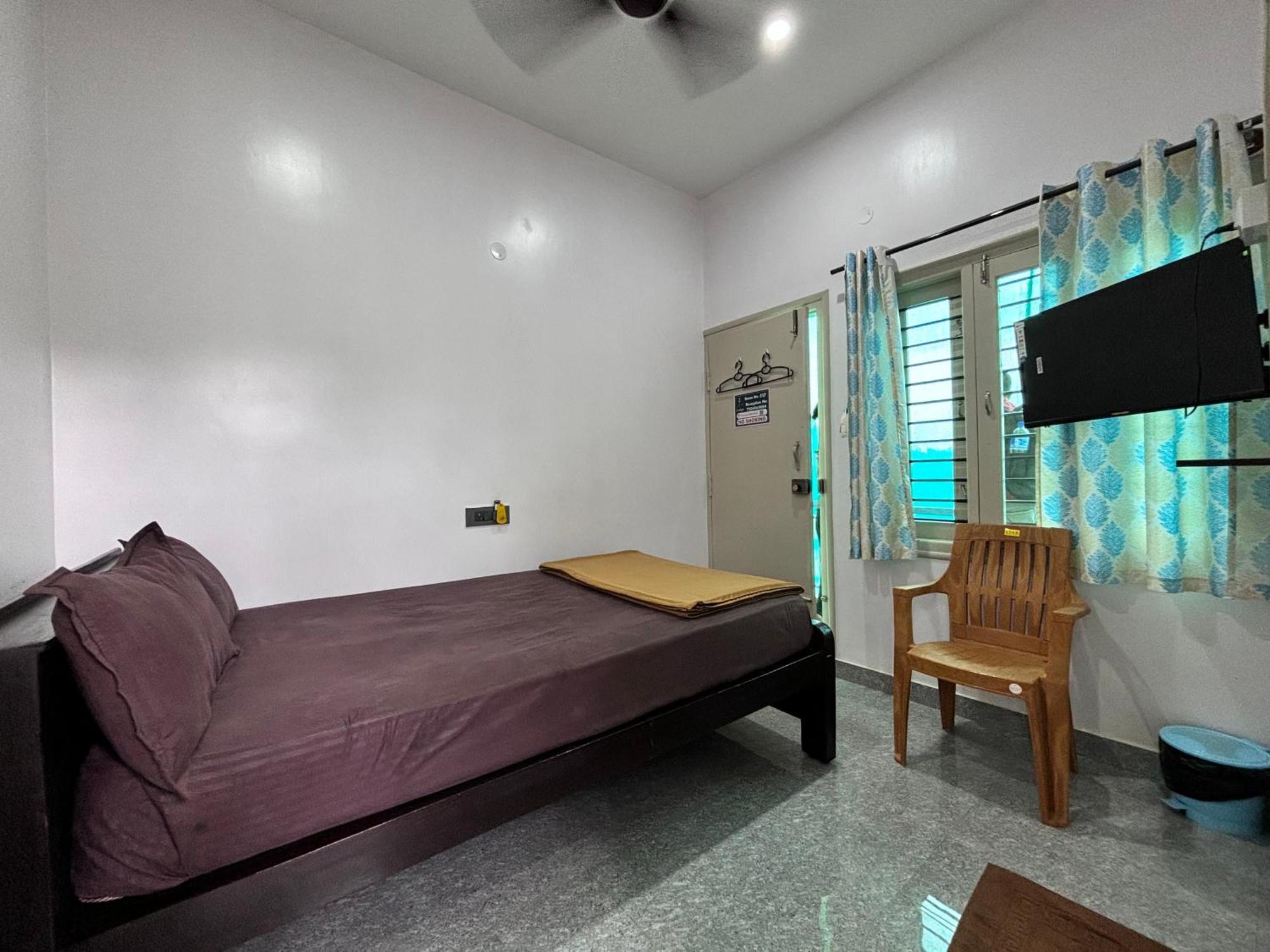 Sri Siri Lodge And Hotel Chikmagalūr 외부 사진